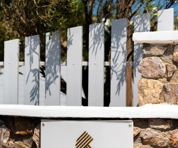 Kasteli Appartement Perivolos (Santorini)