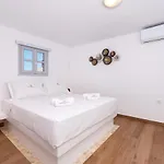 Kasteli *