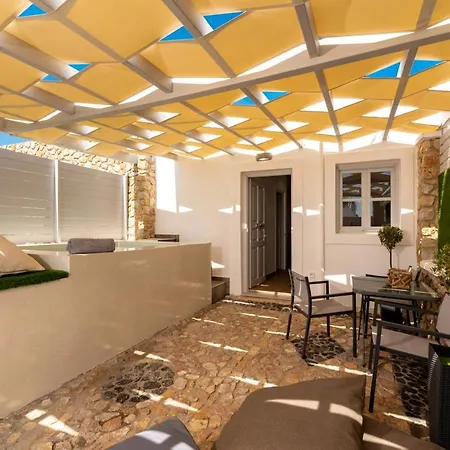 Kasteli ペリヴォラス