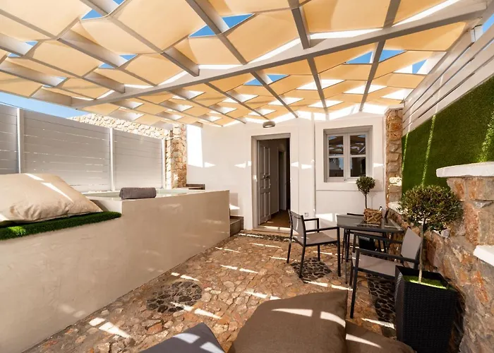 Kasteli * Perivolos (Santorini)